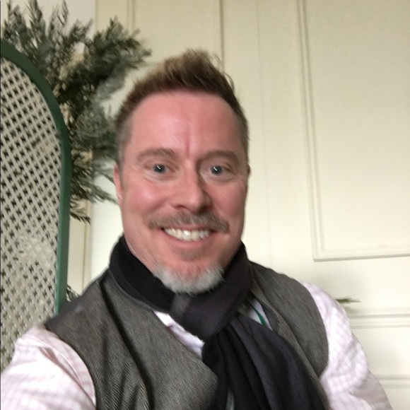 Meet your Posher, Jordan - Picture 3 of 4